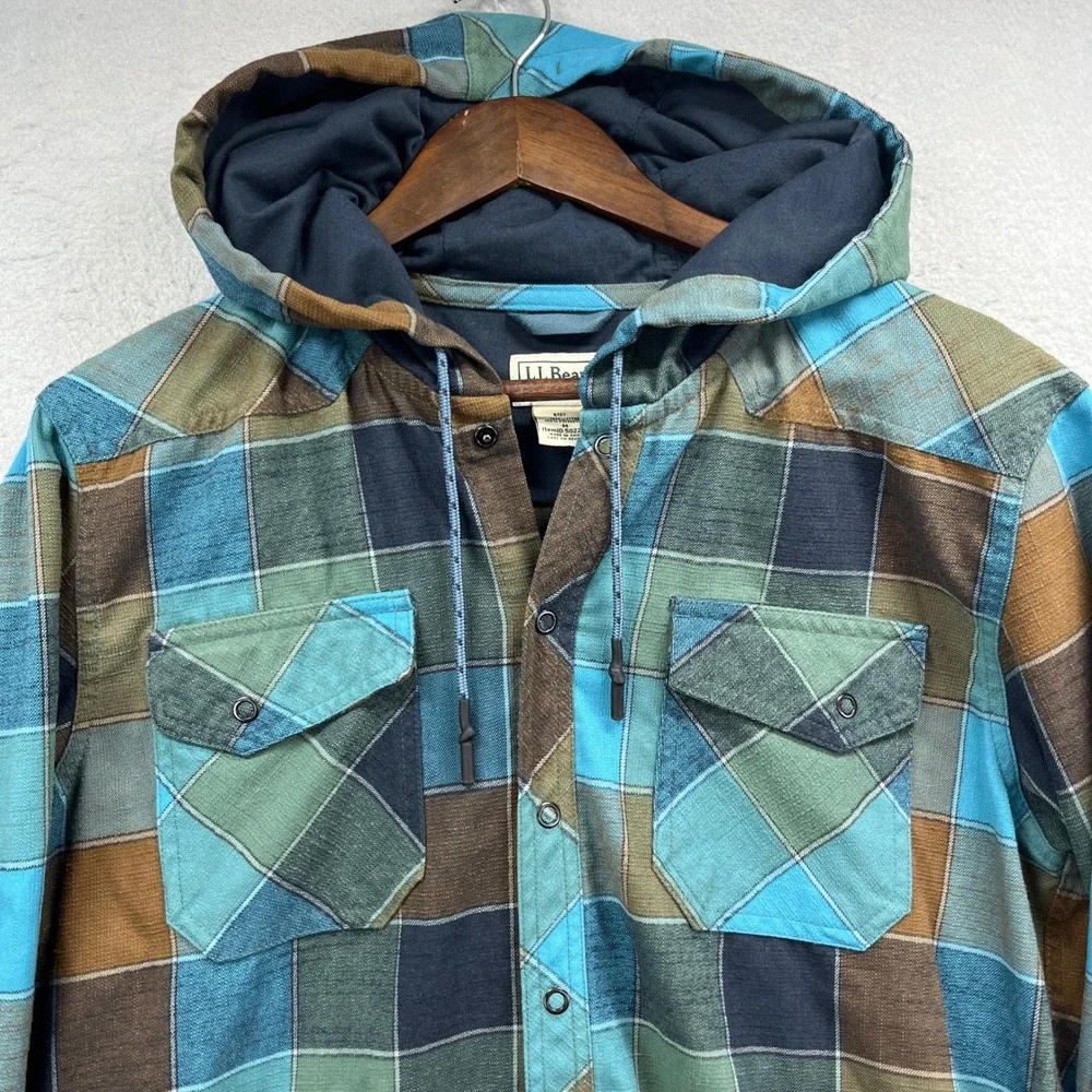 LL Bean Hooded Flannel Shirt Jacket Mens M Blue Green Plaid Snap Outdoor Shacket
